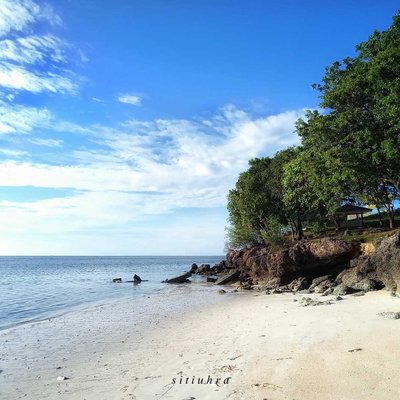 Pantai Pusat Laut