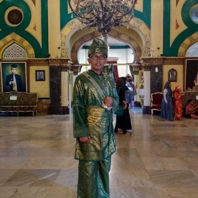 Melayu Traditional Clothes