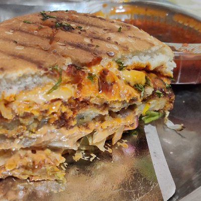 Crispy veg burger