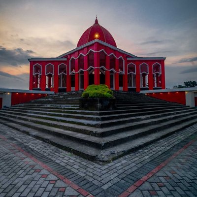 Masjid MOEKHLAS SIDIK / Masjid Merah
