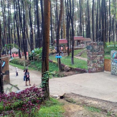 TEMPAT JALAN KAKI