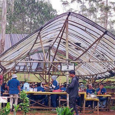 Titik kumpul istirahat Saung 2