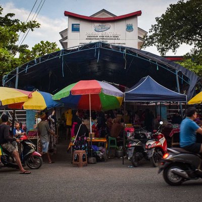 Berburu Takjil di Pasar