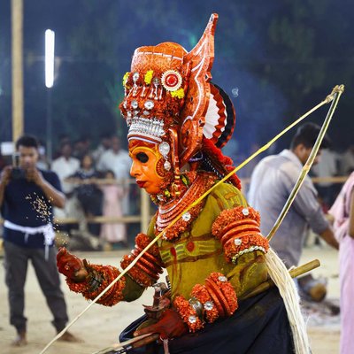 Theyyam - Vayanattu kulavan
