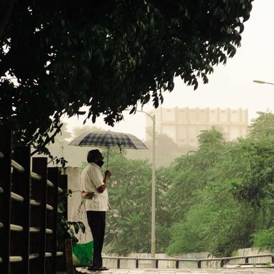 Baarishein to hai par hai vo kha ...