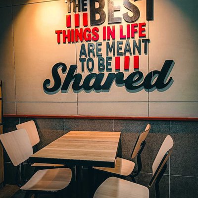 KFC House at Esplanade/Kolkata 📍