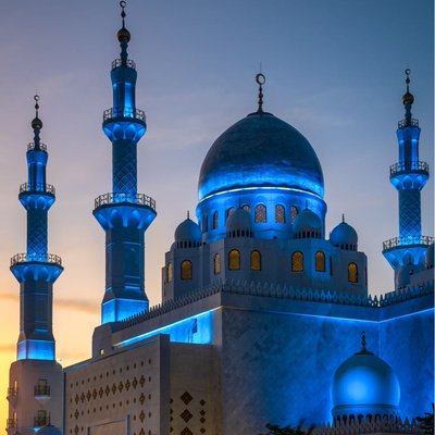 Megahnya Masjid Raya Syekh Zayed Solo