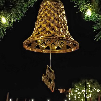 CHRISTMAS DECORATIONS 