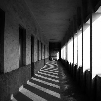 Lightness of Darkness 