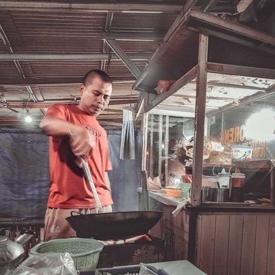 Tukang Nasi Goreng in Action