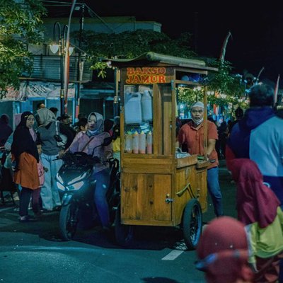 Night Street Photo