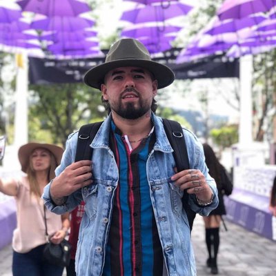 puente viva nos queremos en cuenca 🇪🇨