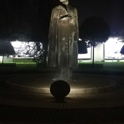 Statue of honour