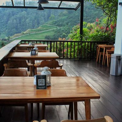 Damar Langit Resort