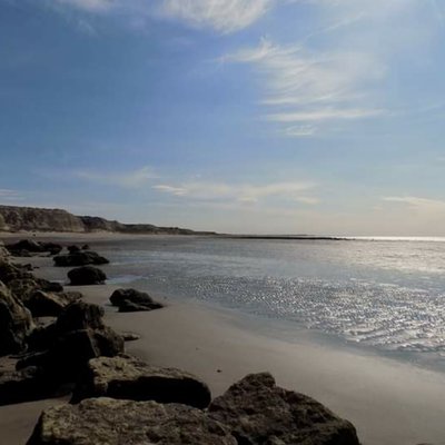 Las Grutas. Piedras coloradas 