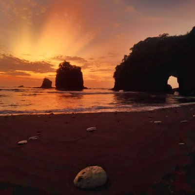 fajar Pagi di pantai licin 