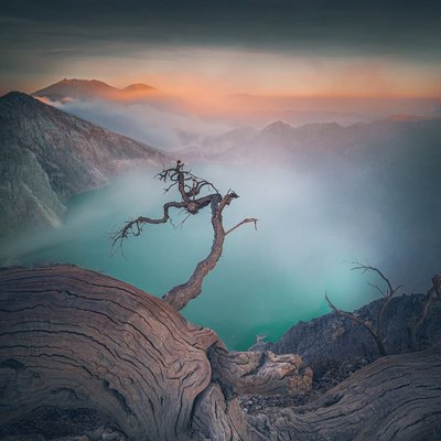 IJEN CRATER SUNRISE
