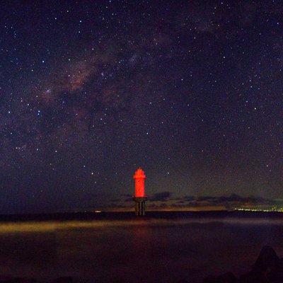 Berburu Milkiway di Mercusuar Pantai Kaprusan 