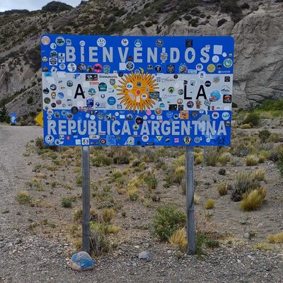 Paso Internacional Jeinemeni, Santa Cruz