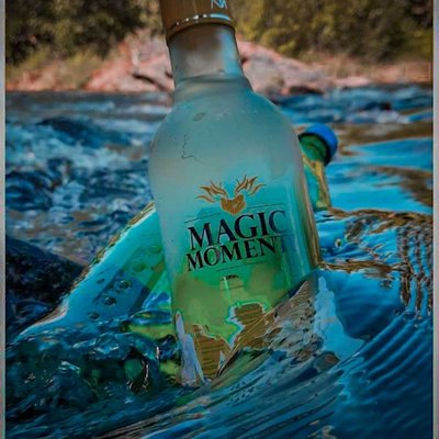 MAGIC MOMENT