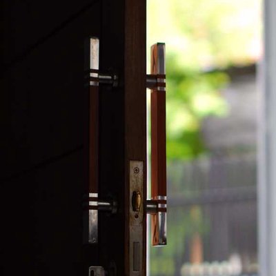 dibalik pintu