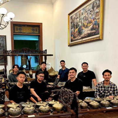 pemain gamelan dadakan 😅👌
