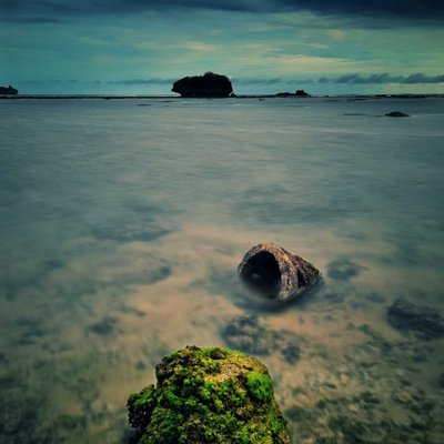 indahnya Pantai Kondang Merak 