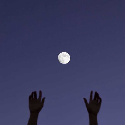 Talking to the moon 🌚