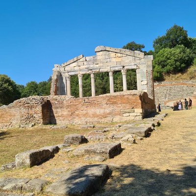 Apolonia
