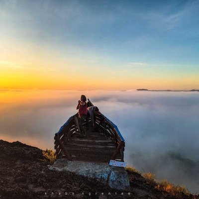 Atas Awan