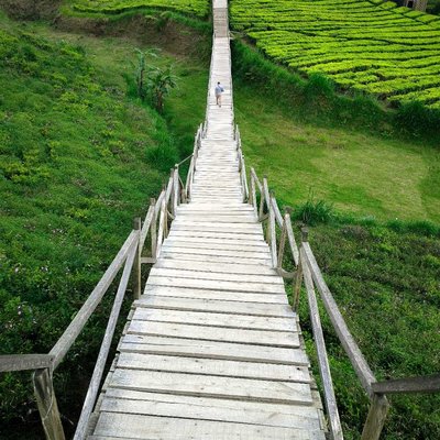 Jembatan Riung Gunung 