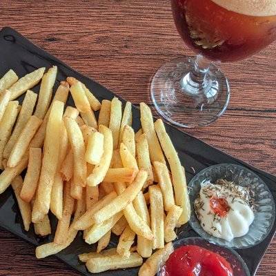Minuman dan Kentang Goreng