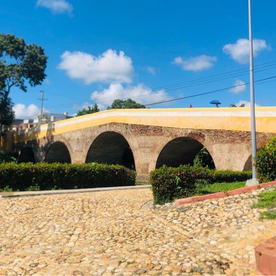 Puente sobre el Río Yayabo 