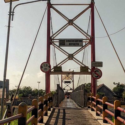 jembatan gantung