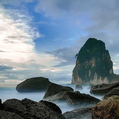 Pangasan beach waves