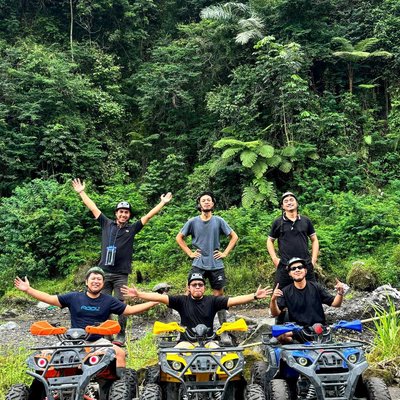 bersama menaklukkan rintangan