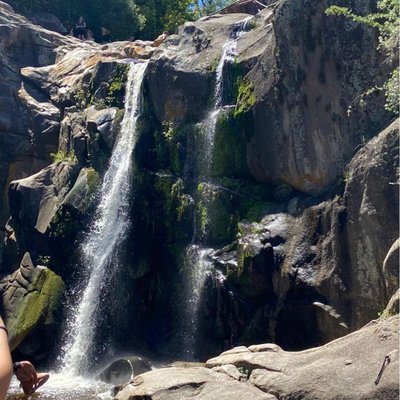 📍 Cascada escondida - @catandoviajess