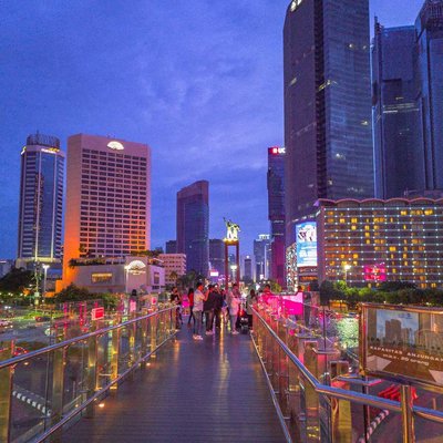 SKY BRIDGE BUNDERAN HI