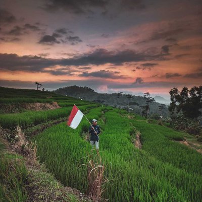 Bendera Bangsaku 🇮🇩