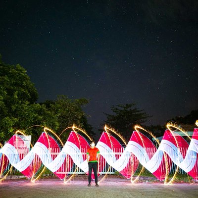 Lightpainting Konsep Merah Putih