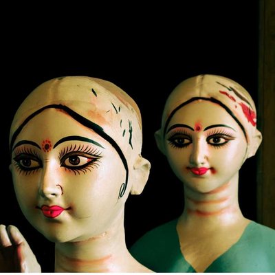 Maa