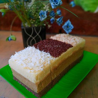 Tiramisu Cake
