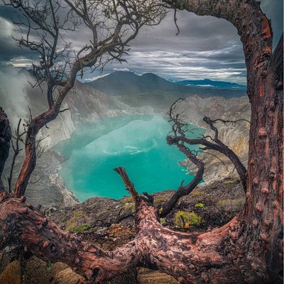IJEN CRATER