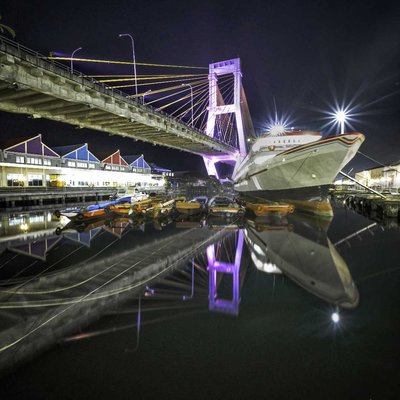 Sisih Bawah Jembatan Soekarno.
