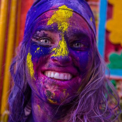 Happy Women's day and Happy Holi! 😊