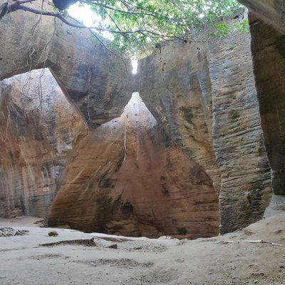 Naida Caves, Diu