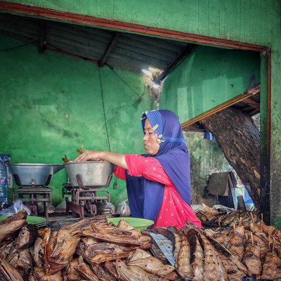 smoked fish market