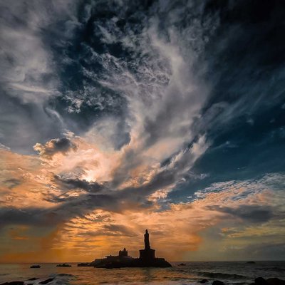 Thiruvalluvar Statue