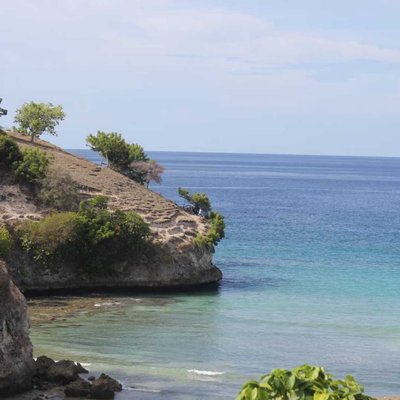 Tebing dan Laut Lamreh