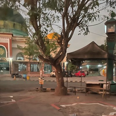 masjid menjelang magrib